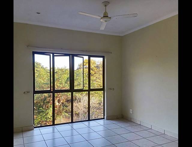 2 bed property to rent in ILLOVO BEACH